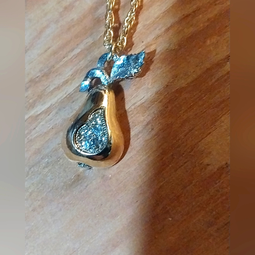 ☆☆☆~Golden Pear necklaces with dimonds and gold chain. 8in (16in) long.~☆☆☆